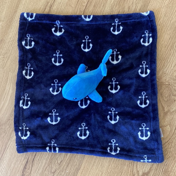 Two baby lovey little blankets - Picture 2 of 3